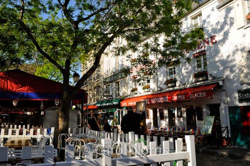 A Walk Through Montmartre